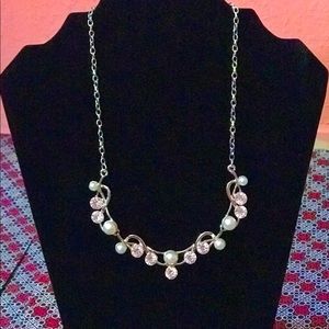 Silver pearl necklace